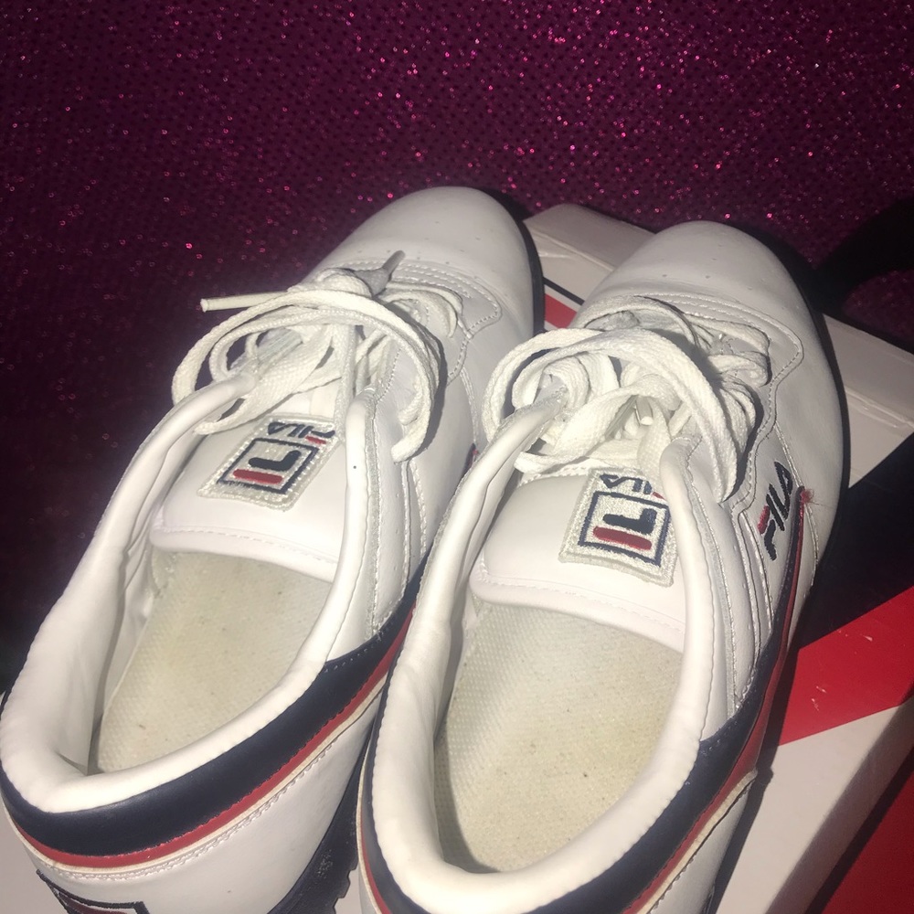 Shoes - Picture 3 of 4